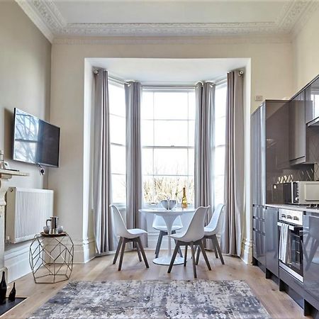 Dover Place - Your Apartment 브리스틀 외부 사진